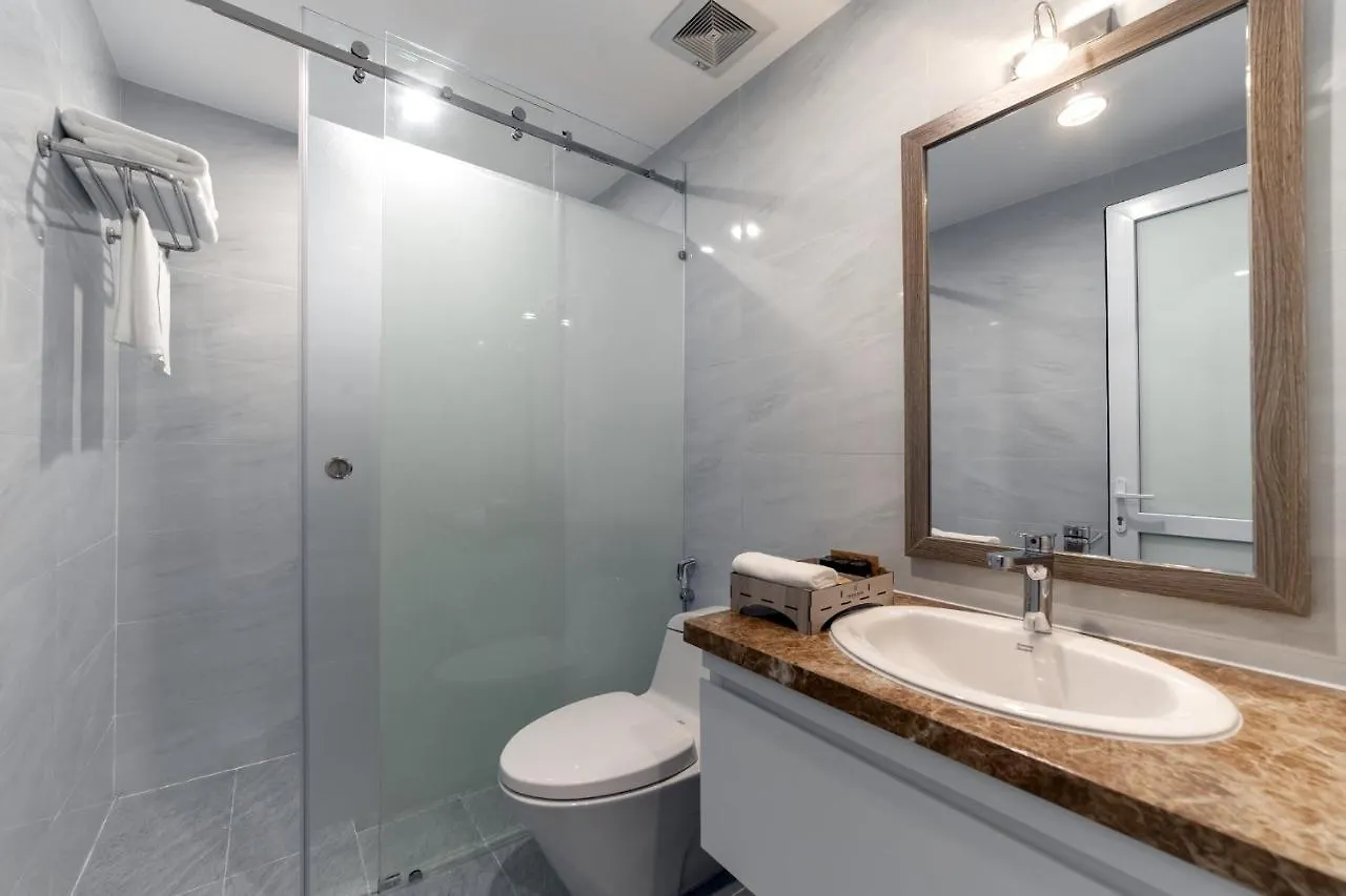 Pavilor Hotel Nha Trang 3*,